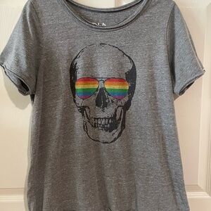 Chaser - Gray Skull T-Shirt with Rainbow Sunglasses Large GUC